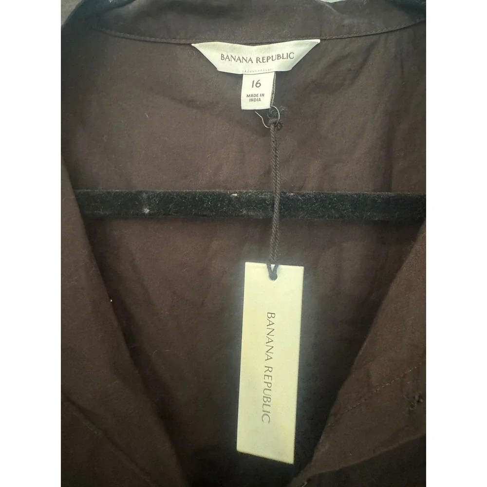 Banana Republic crisp cotton